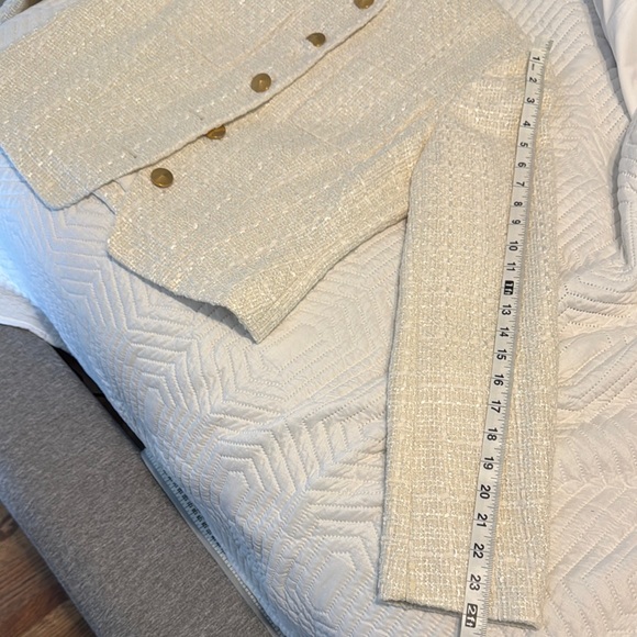 Donna Karan Cream and Gold Textured Suit Set - Picture 6 of 10